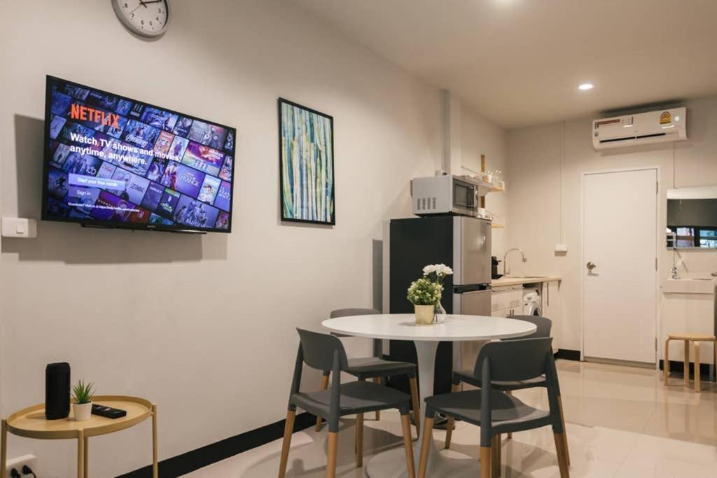 Apartamento S2 Silom Large 4-6 Guests Full Kitchen Wifi